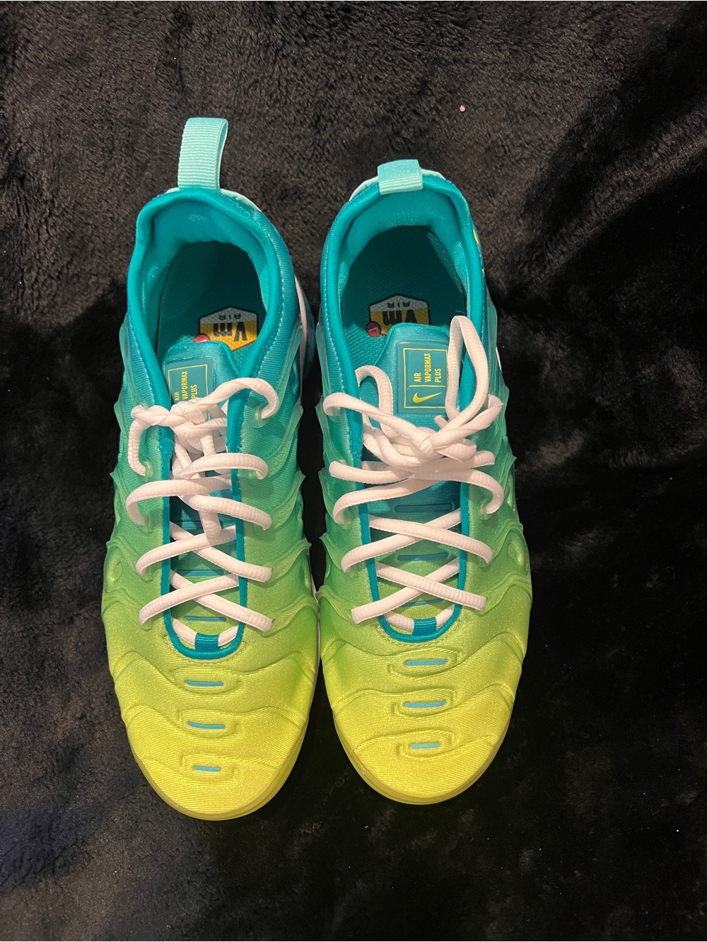 Nike Women Teal to Lime Gradient Sneakers